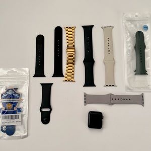 Apple Watch Series 3 38mm Bundle